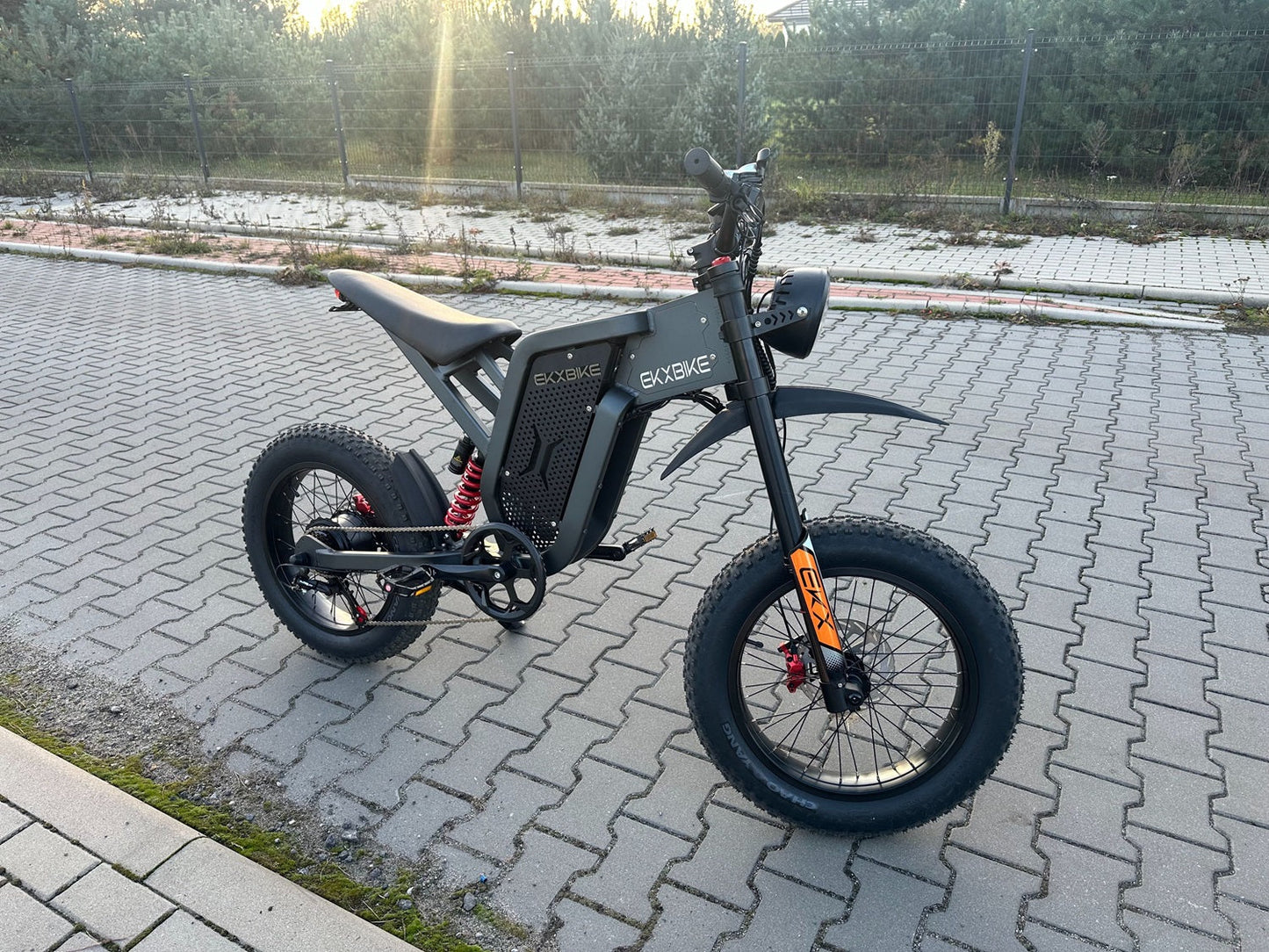 X21 2000W
